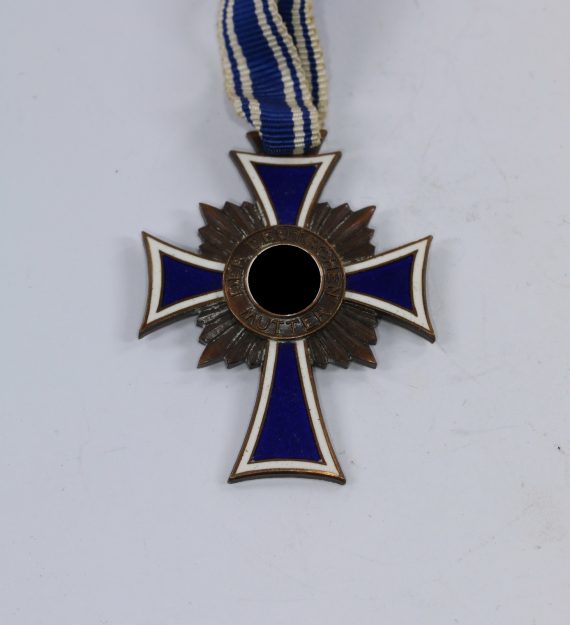 mutterkreuz_in_bronze_der_deutschen_mutter_1__1_12