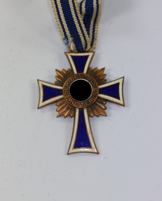 mutterkreuz_in_bronze_der_deutschen_mutter_1__1_13