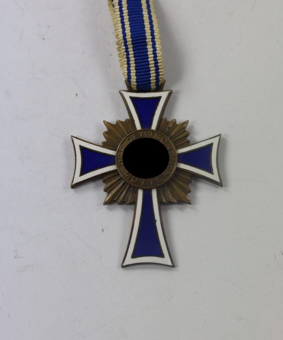 mutterkreuz_in_bronze_der_deutschen_mutter_1__38_4nd