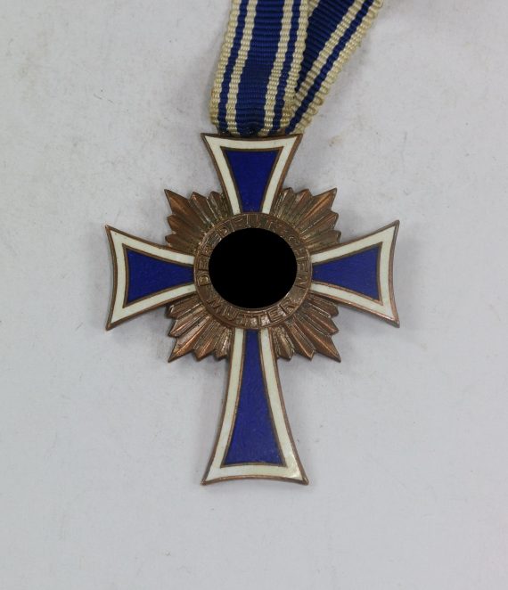 mutterkreuz_in_bronze_der_deutschen_mutter_1__50_4nd