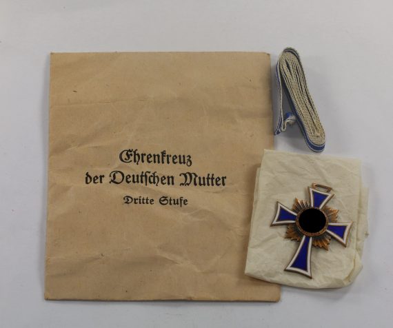 mutterkreuz_in_bronze_in_verleihungst_te_jakob_bengel_idaroberstein_1__3