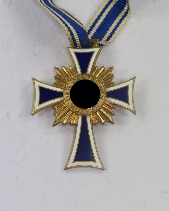 mutterkreuz_in_gold_16