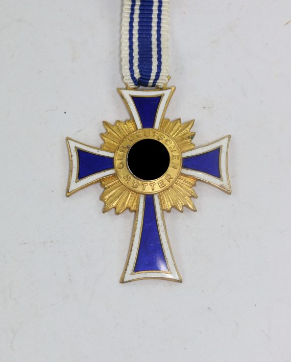 mutterkreuz_in_gold_16