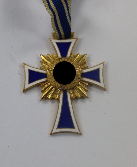 mutterkreuz_in_gold_der_deutschen_mutter_1__10_4nd