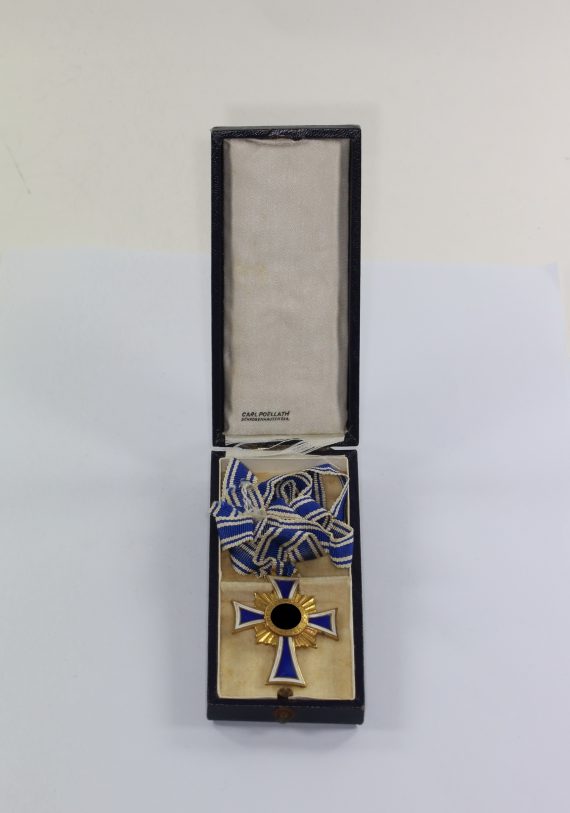 mutterkreuz_in_gold_im_etui_carl_poellath_militariaberlin_1__1
