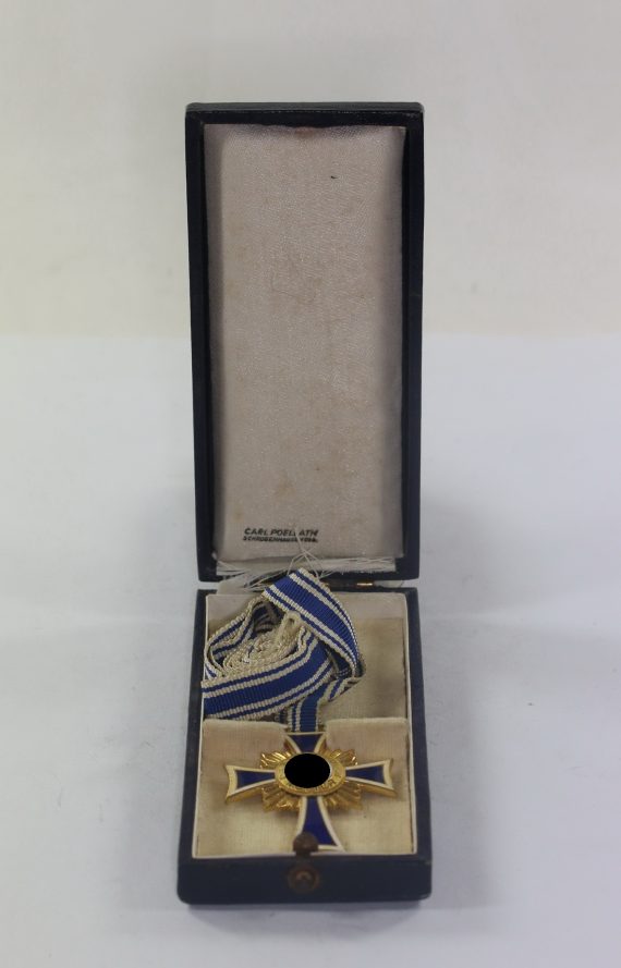 mutterkreuz_in_gold_im_etui_carl_poellath_schrobenhausen_1__1_4nd