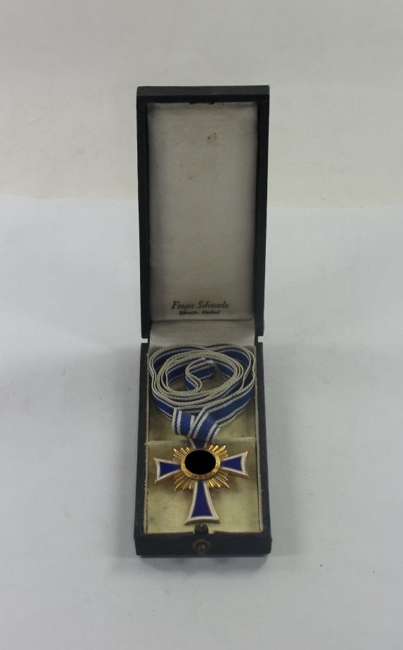 mutterkreuz_in_gold_im_etui_franz_scheuerle_schw_b