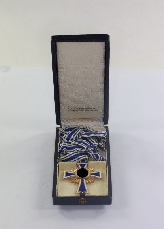 mutterkreuz_in_gold_im_etui_liefergemeinschaft_pforzheimer_jinnungen_1__1_4nd