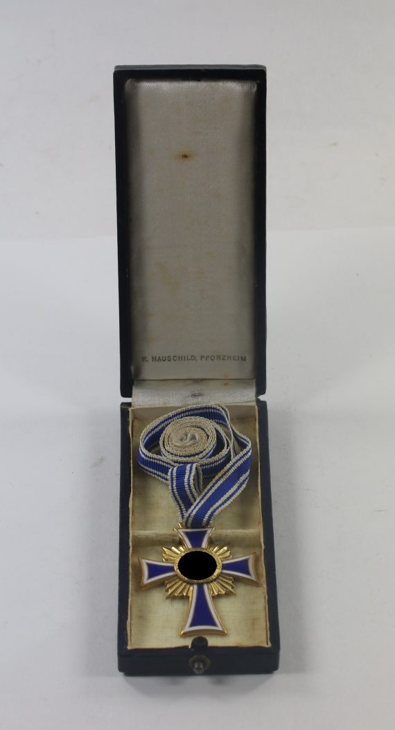 mutterkreuz_in_gold_im_etui_r