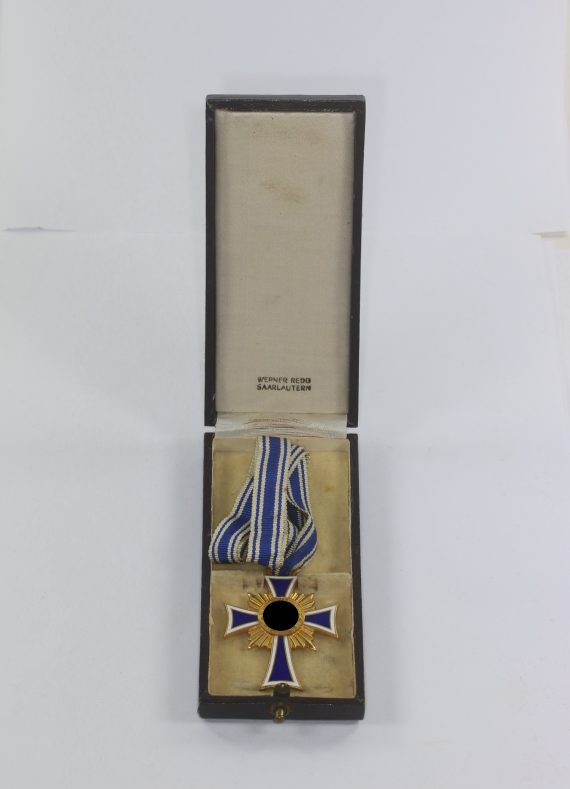 mutterkreuz_in_gold_im_etui_werner_redo_saarlautern_1__1_1