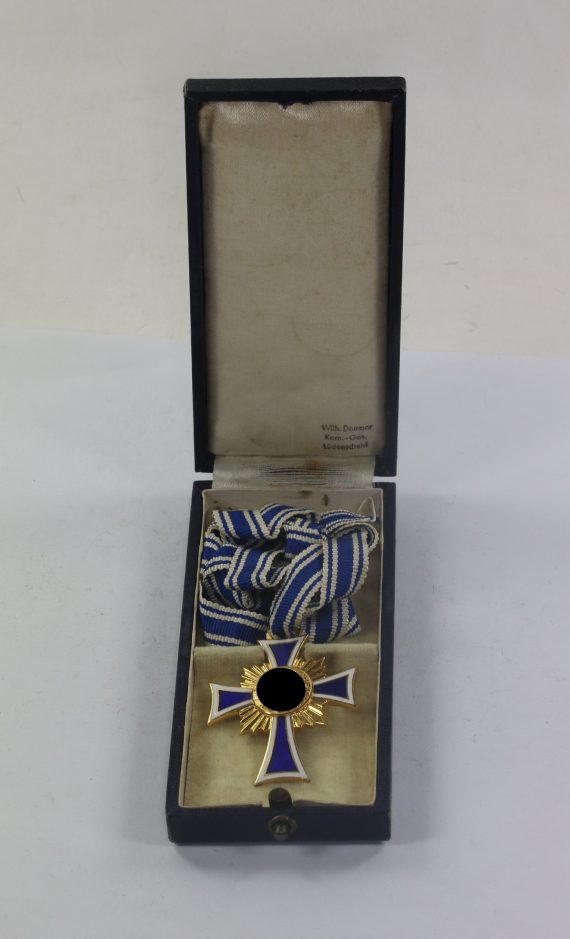 mutterkreuz_in_gold_im_etui_wilh