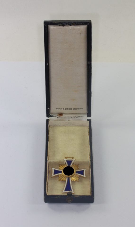 mutterkreuz_in_gold_im_etui_ziemer_s_hne_oberstein_1__1