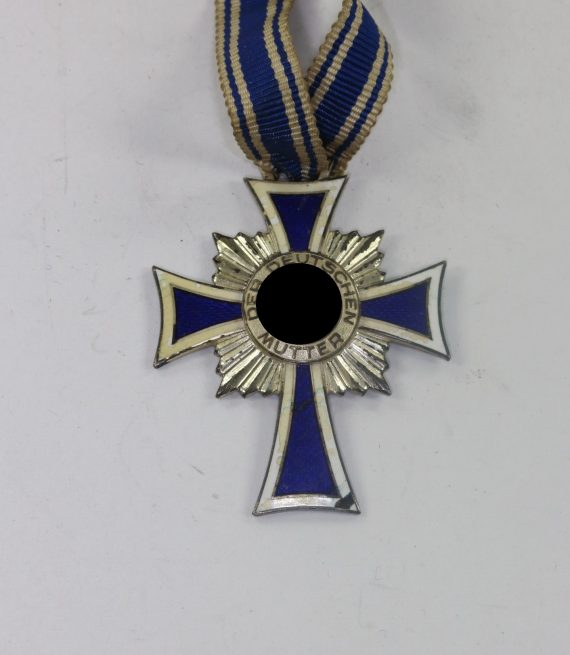 mutterkreuz_in_silber_1__1_8