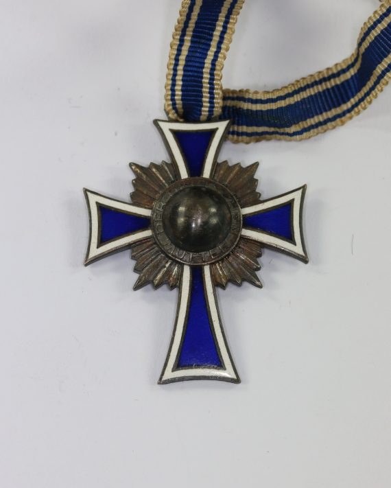 mutterkreuz_in_silber_entnazifiziert_1_