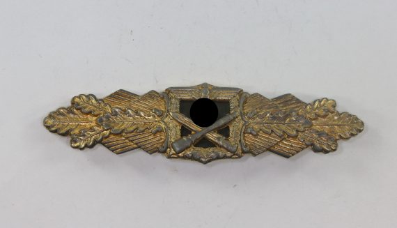 nahkampfspange_in_gold_hst