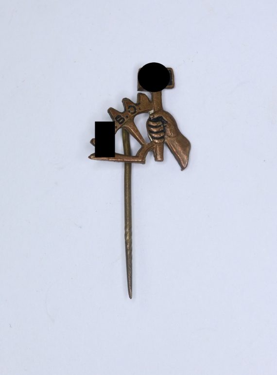 nationalsozialistische_betriebszellenorganisation_nsbo_mitgliedsabzeichen_1__3_4nd