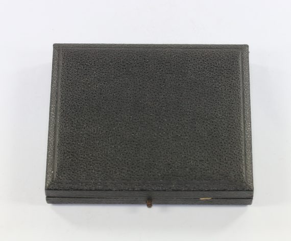 nationalsozialistisches_fliegerkorps_nsfk_etui_f_r_die_reichswettbewerbs_plakette_1_