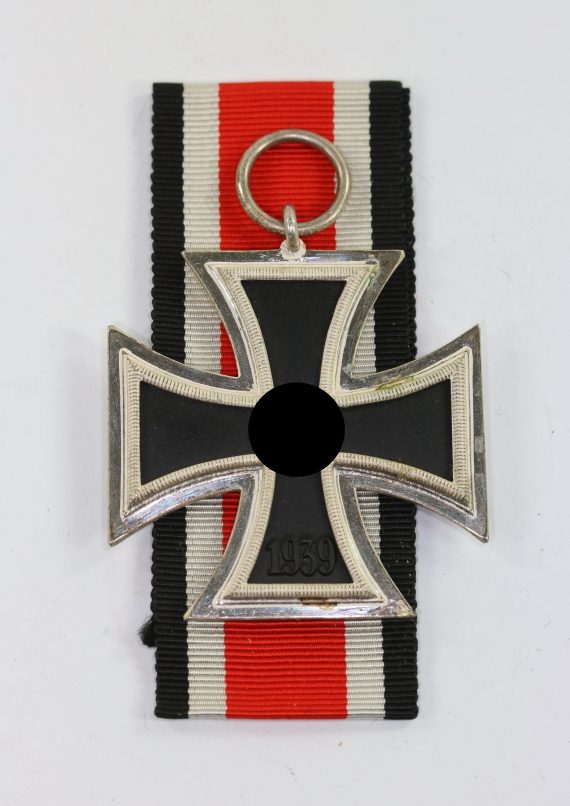 neuwertiges_eisernes_kreuz_2