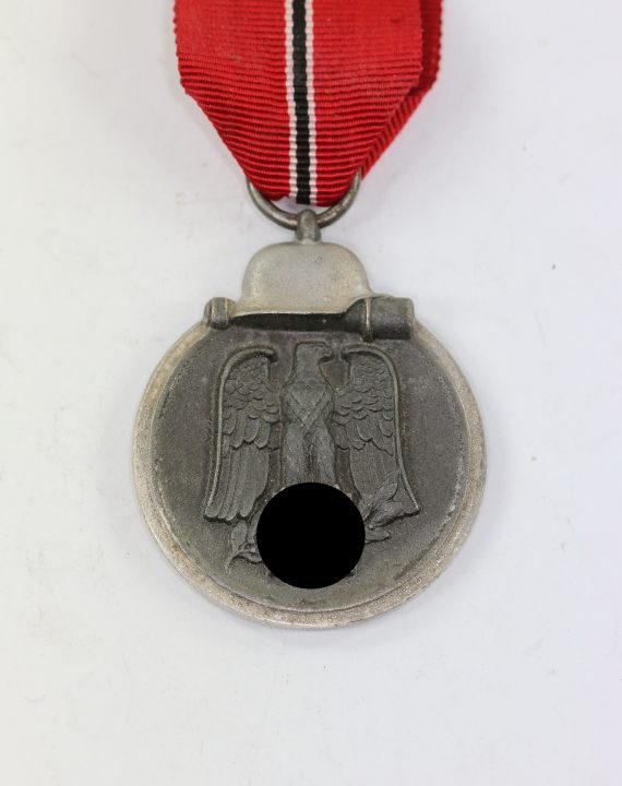 ostmedaille_winterschlacht_im_osten_194142_hersteller_76_ernst_l