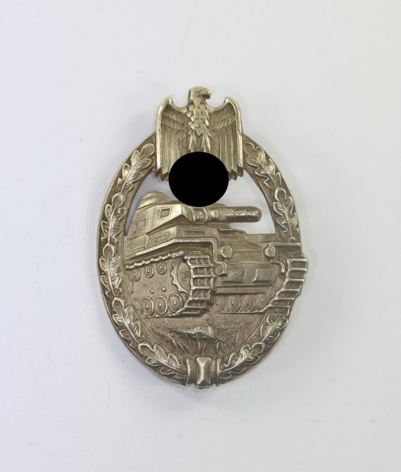 panzerkampfabzeichen_in_silber_juncker_neusilber_porsche_variante_1