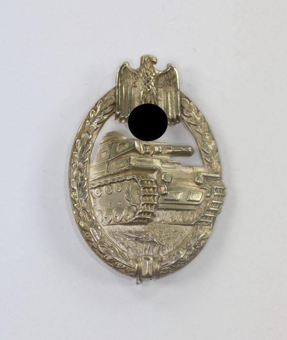 panzerkampfabzeichen_in_silber_juncker_neusilber_versilbert_porsche_variante_1__1_1