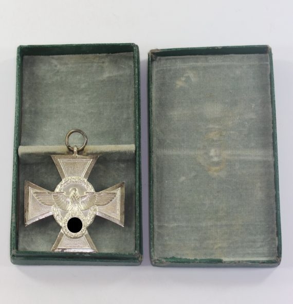 polizeidienstauszeichnung_in_silber_18_jahre_f_r_treue_dienste_in_der_polizei_im_etui_1__1_1
