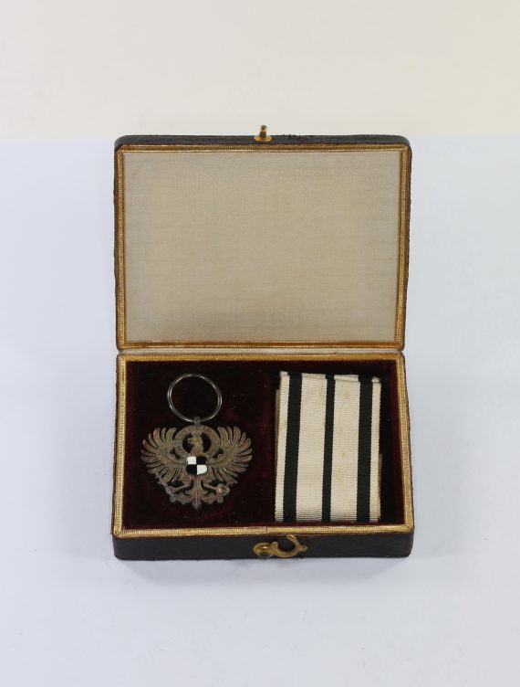 preussen_k_niglicher_hausorden_hohenzollern_adler_der_inhaber_im_etui_1_