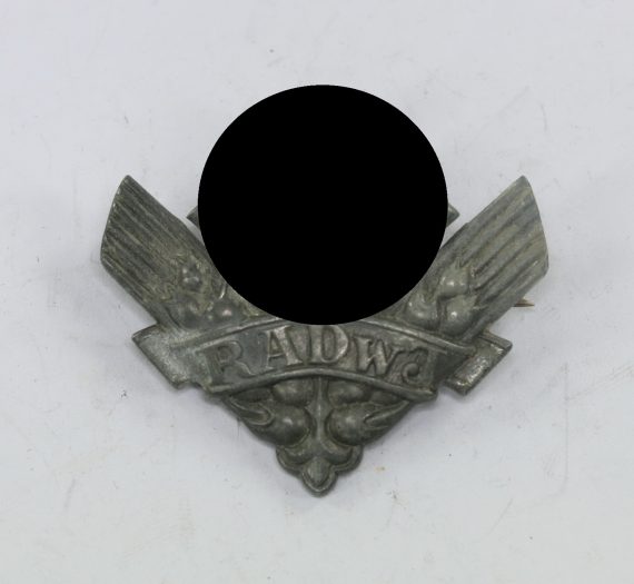 reichsarbeitsdienst_der_weiblichen_jugend_radwj_kriegshilfsabzeichen_1__1