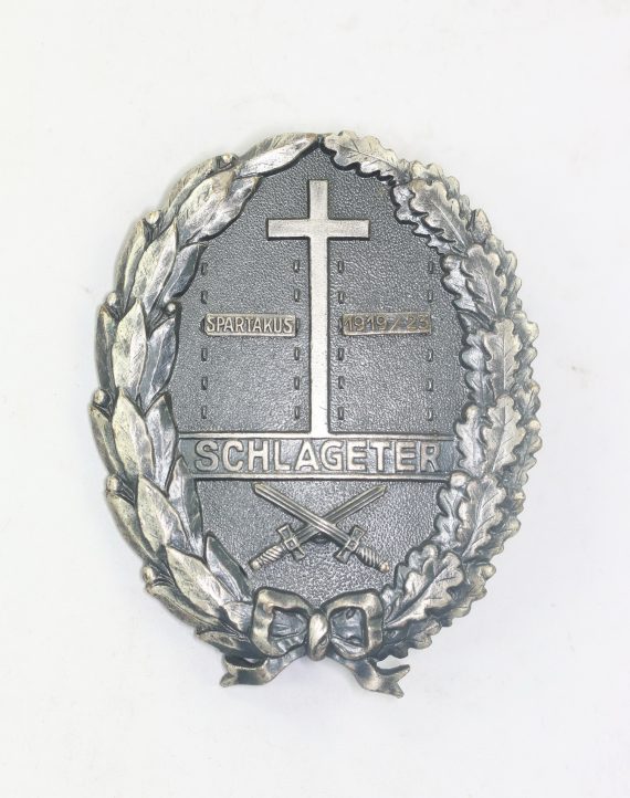 schlageter_schild_mit_spangen_spartakus_191923_hst