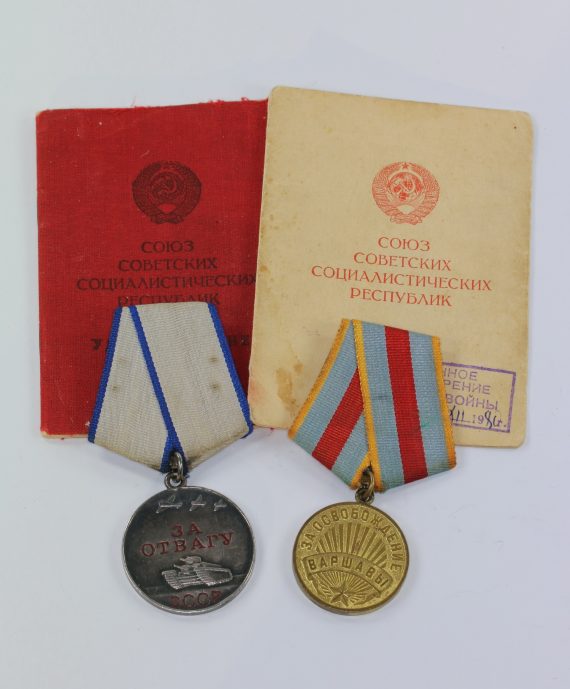 sowjetunion_gruppe_tapferkeitsmedaille_und_warschau_medaille_mit_papiere_1_