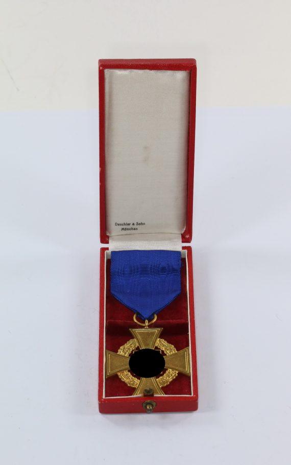 treudienstehrenzeichen_in_gold_40_jahre_im_etui_deschler_sohn_1__1
