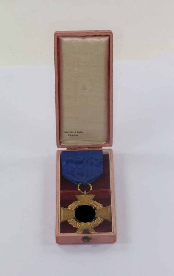treudienstehrenzeichen_in_gold_40_jahre_im_etui_deschler_sohn_m_nchen_1__1_1_4nd