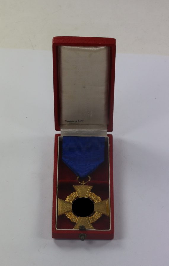 treudienstehrenzeichen_in_gold_40_jahre_im_etui_deschler_sohn_m_nchen_1__1_3_4nd