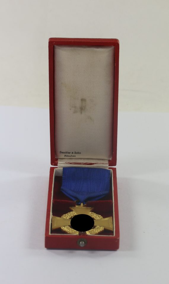 treudienstehrenzeichen_in_gold_40_jahre_im_etui_deschler_sohn_m_nchen_1__2_1
