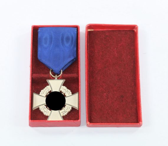 treudienstehrenzeichen_in_silber_25_jahre_f_r_treue_dienste_im_etui_1__1_1