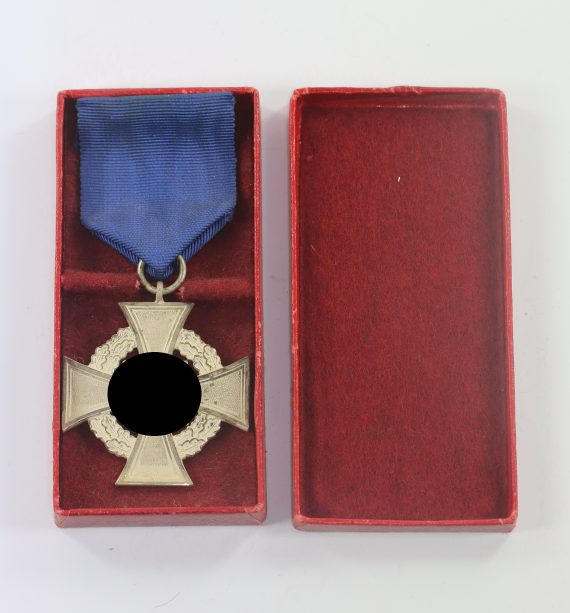 treudienstehrenzeichen_in_silber_25_jahre_im_etui_1__1_4