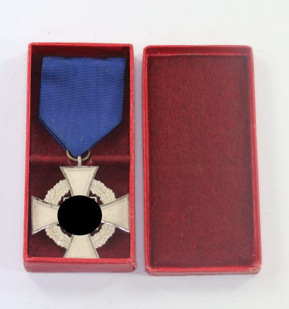 treudienstehrenzeichen_in_silber_25_jahre_im_etui_1__4_4nd