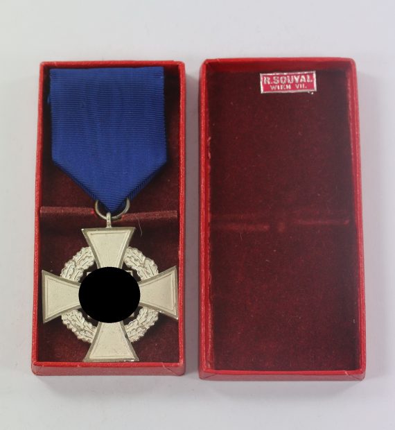 treudienstehrenzeichen_in_silber_25_jahre_im_etui_r