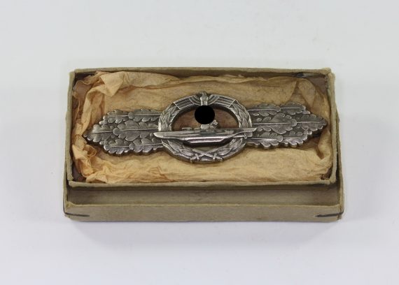 ubootfrontspange_in_silber_hersteller_schwerinberlin68_in_verleihungsschachtel_2__1