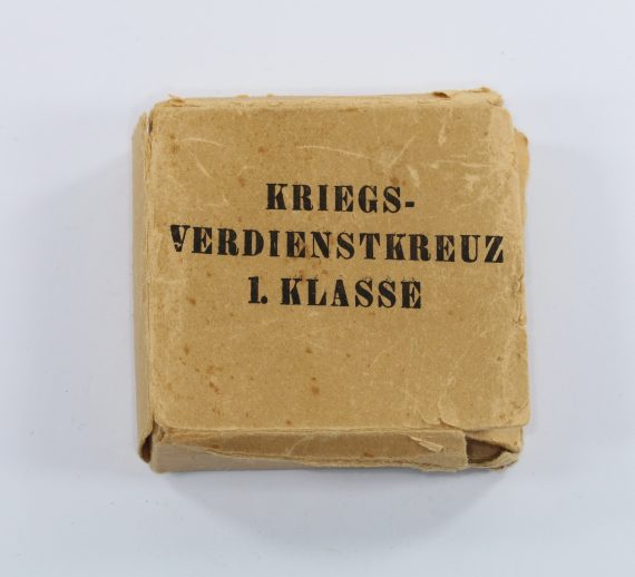 umkarton_kriegsverdienstkreuz_1