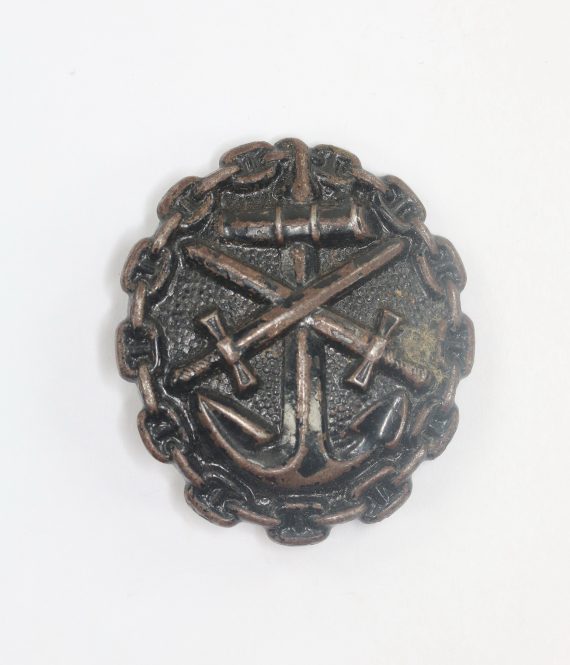 verwundetenabzeichen_der_marine_1918_in_schwarz_1_