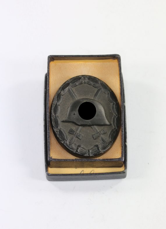 verwundetenabzeichen_in_schwarz_hst