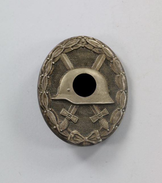 verwundetenabzeichen_in_silber_1939_hauptm_nzamt_wien_buntmetall_1__1_4nd