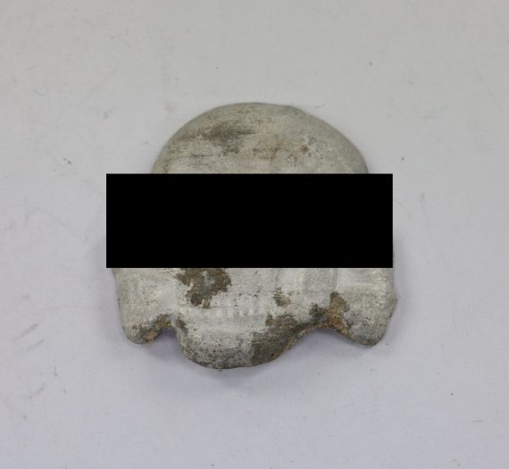 waffen_ss_totenkopf_f_r_die_schirmm_tze_f_r_lettische_freiwillige_1__1_4nd