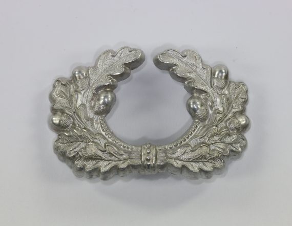 wehrmacht_heer_eichenlaibkranz_fuer_die_schirmmuetze_der_offziere_1_