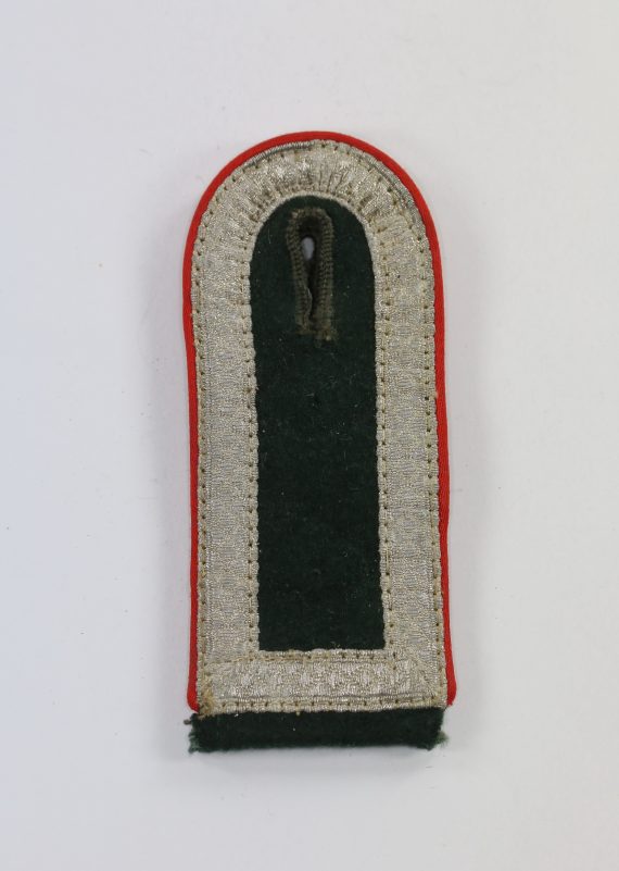 wehrmacht_heer_einzelne_schulterklappe_unterfeldwebel_artilleriesturmartillerie_1_