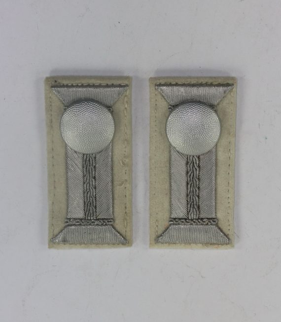 wehrmacht_heer_paar_rmelpatten_f_r_einen_offizier_der_infanterie_1_