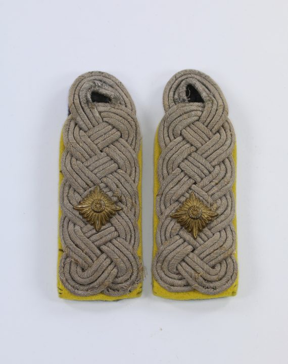 wehrmacht_heer_paar_schulterklappen_f_r_einen_oberstleutnant_der_nachrichtentruppe_3_