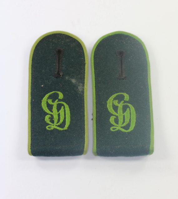 wehrmacht_heer_paar_schulterklappen_f_r_mannschaften_panzergrenadier_regiment_gro_deutschland_gd_1_