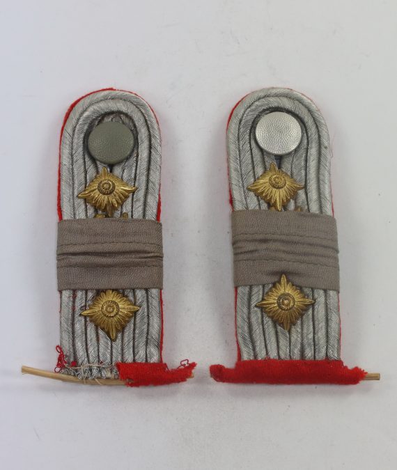 wehrmacht_heer_paar_schulterklappen_hauptmann_der_artillerie_artillerieregiment_14_mit_berzug_1_